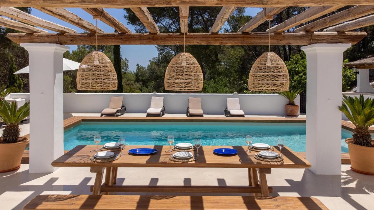 Oasis Villas Complex Cala Llonga  Bagian luar foto