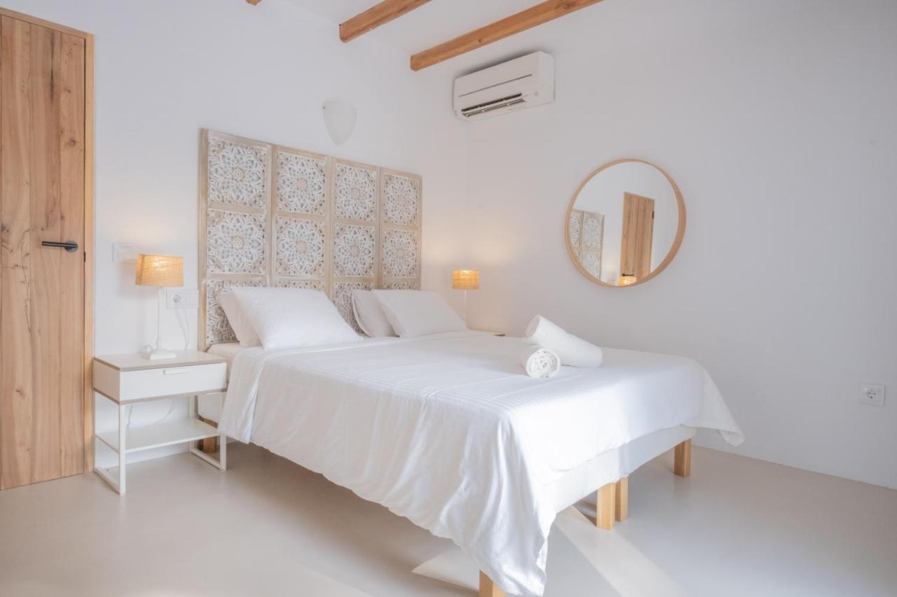 Oasis Villas Complex Cala Llonga  Bagian luar foto