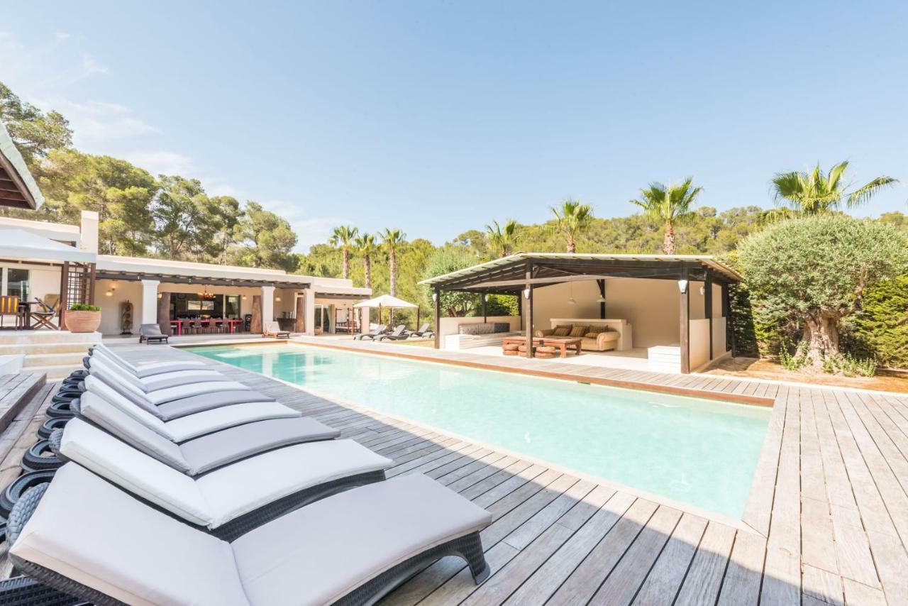 Oasis Villas Complex Cala Llonga  Bagian luar foto
