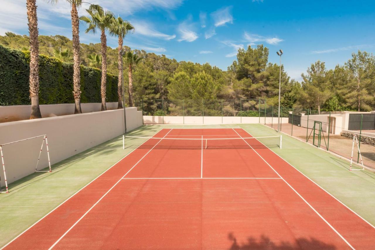 Oasis Villas Complex Cala Llonga  Bagian luar foto