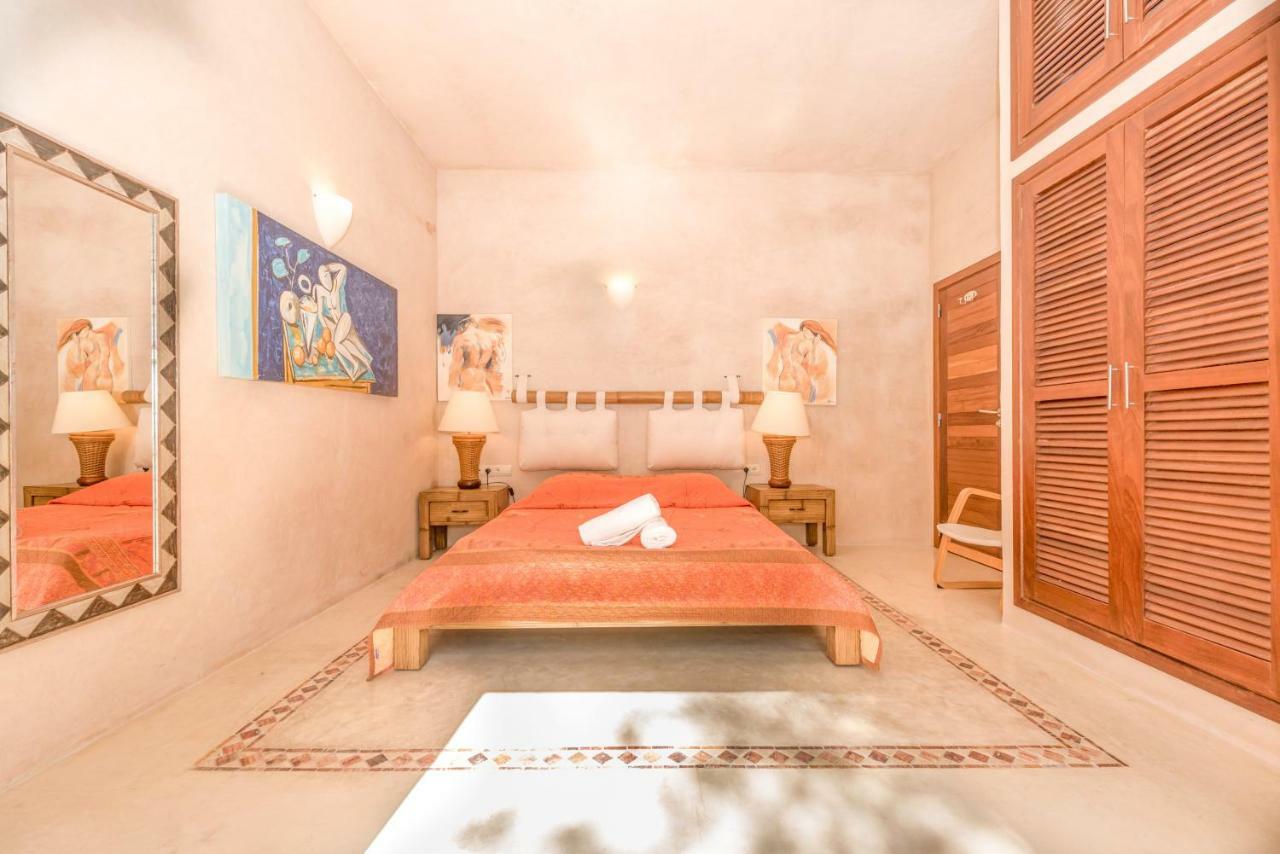 Oasis Villas Complex Cala Llonga  Bagian luar foto